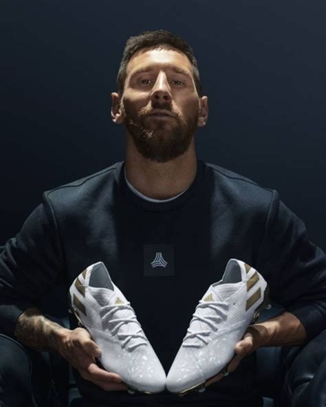 cuanto le paga adidas a messi|cuanto paga messi hoy.